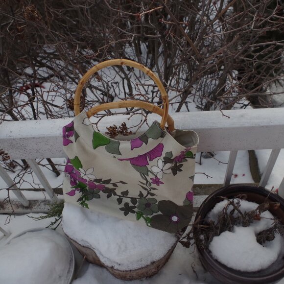 Women's Fabric Purse With Bamboo Handles - Picture 4 of 5